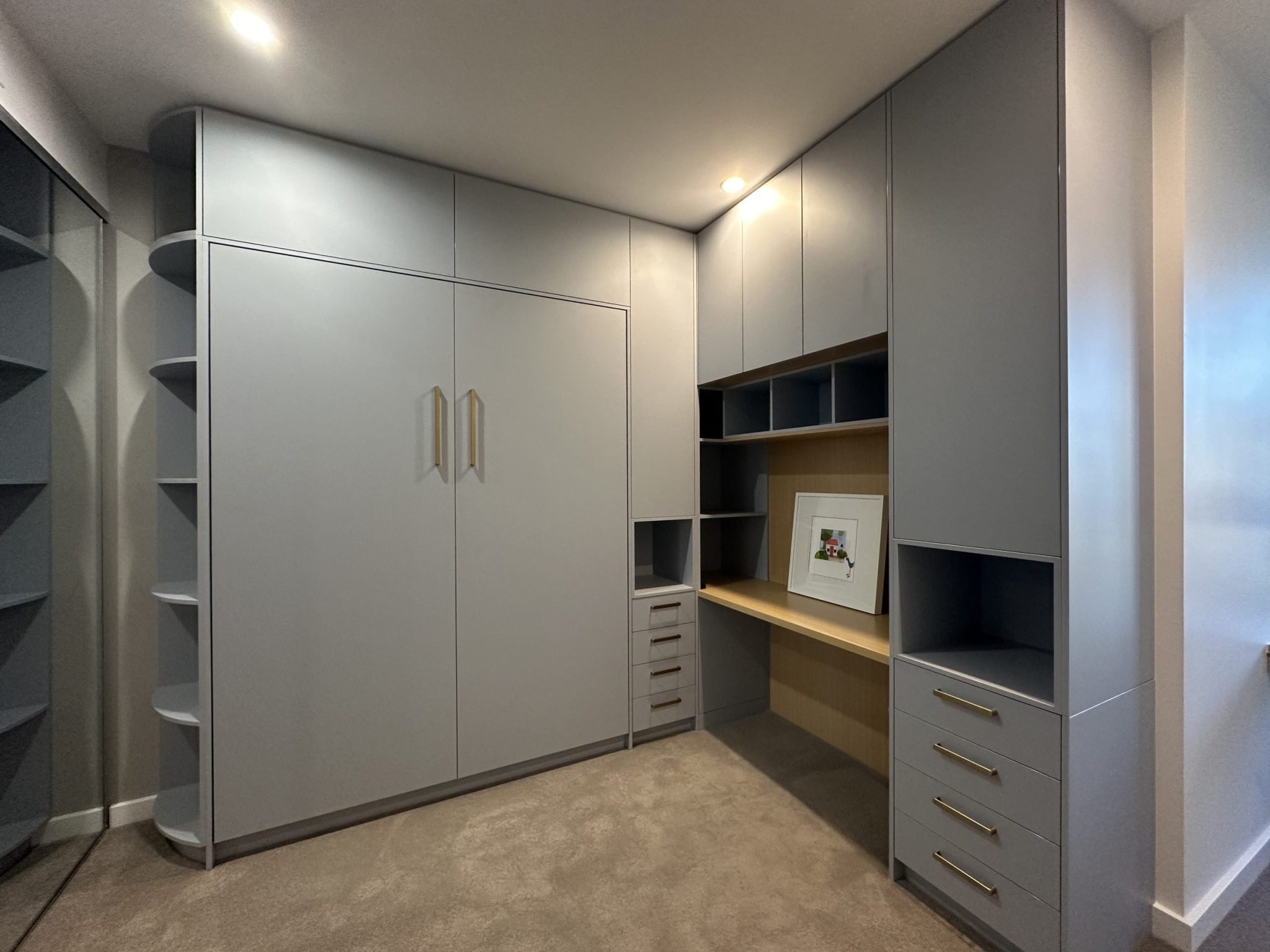 Newstead-02-scaled A built-in book shelf