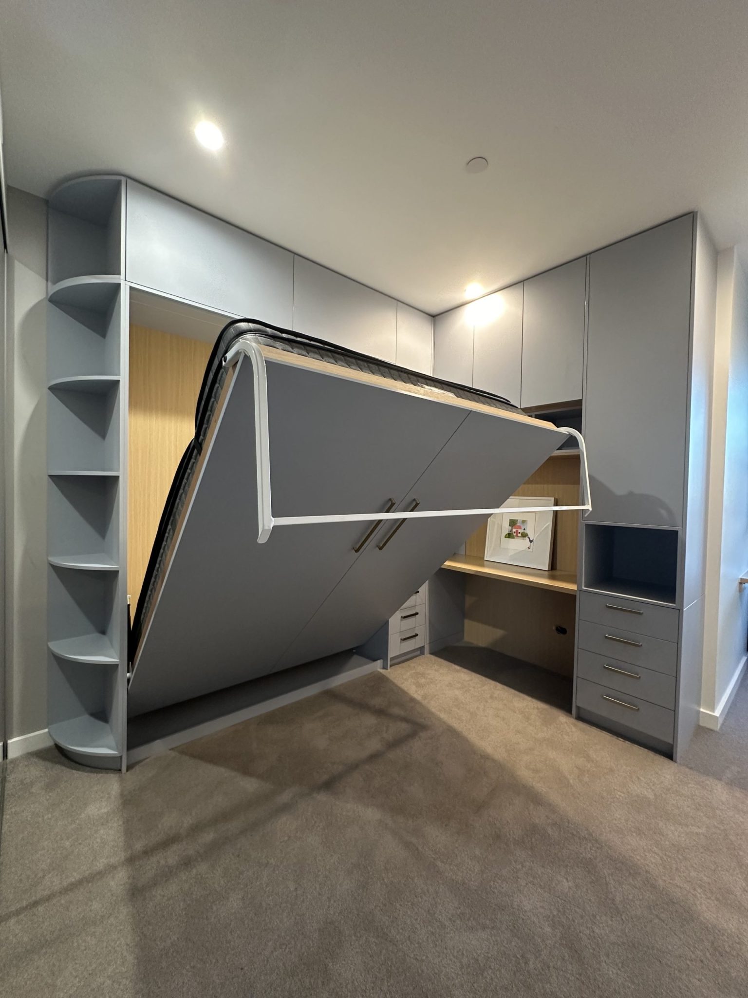 Newstead-11-scaled A built-in book shelf